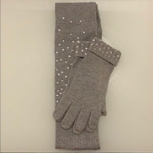 BRAND NEW Grey sequins scarf and mittens